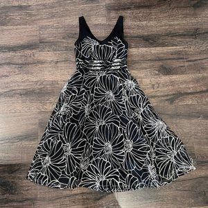Anthropologie Moulinette Soeurs Black and White Floral Embroidered Dress